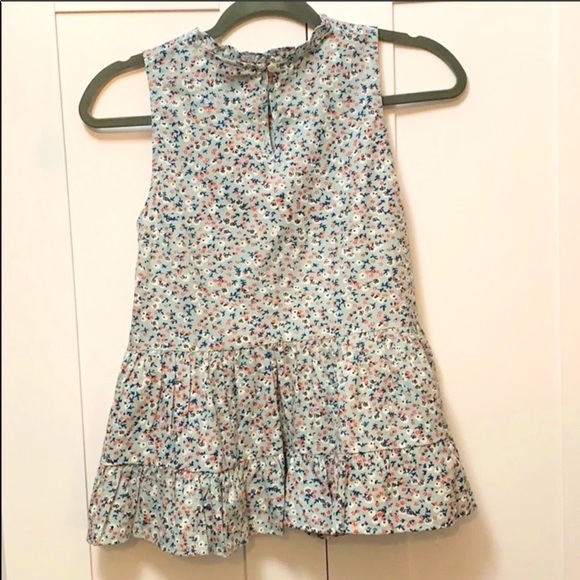 NEW! Micro Floral Pattern Ruffle Edge Top Medium - Picture 2 of 4